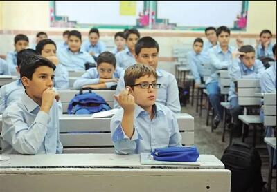  کلیه مدارس شهرستان قشم از فردا با شیوه ترکیبی مجازی و حضوری فعالیت می‌کنند
