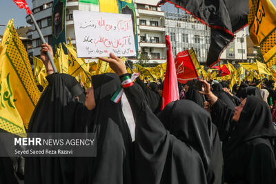  روزی که لشکر قدس در میدان انقلاب صف بست