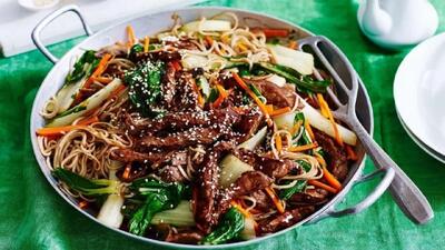  طرز تهیه سالاد نودل؛ سالاد رنگی و لذیذ