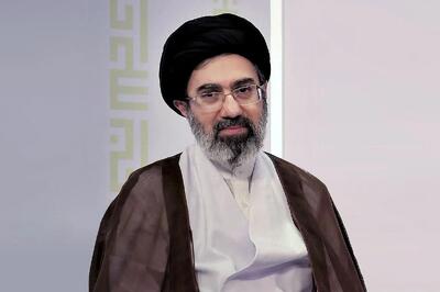  یک خبرگزاری دولتی: در دیدار فرماندهان ارشد نیروهای مسلح با رهبر انقلاب، رئیس ستاد کل نیروهای مسلح، فرمانده کل ارتش و فرمانده کل سپاه حضور داشتند/ فرماندهان گزارشی از افزایش چند برابری تولید انواع مهمات و تسلیحات شناسایی، پشتیبانی و رزمی را ارائه کردند