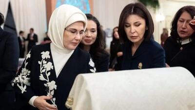  شوی لباس امینه اردوغان در کاخ ریاست‌جمهوری ترکیه؛ نمایش لباس‌های سنتی جهان ترک