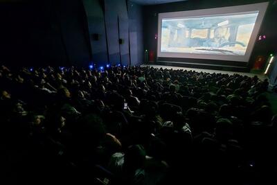  فروش سینماها صعودی شد/تک ژانری؛ درد سینمای ایران - تسنیم