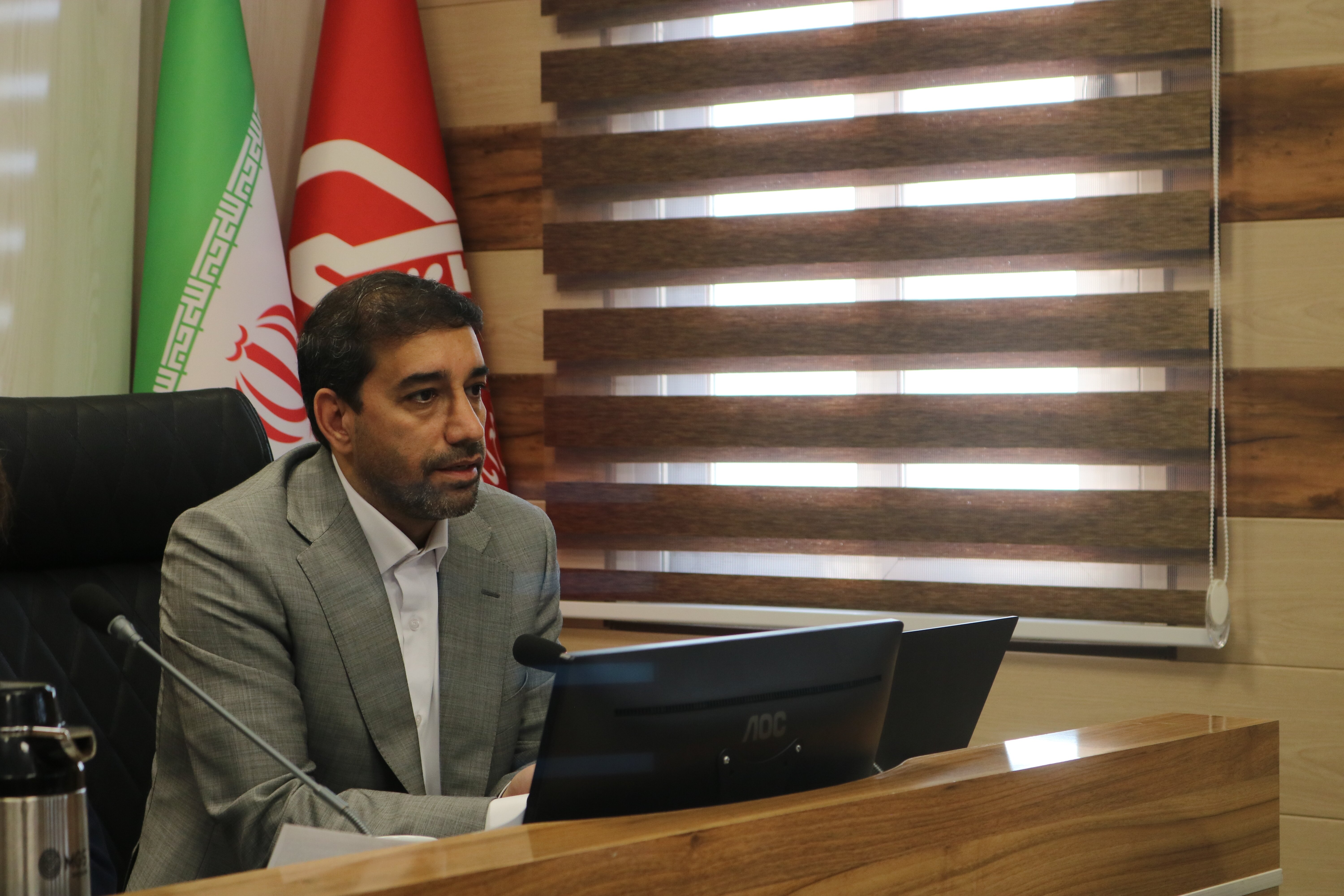 نخستین همایش تخصصی ابعاد حقوقی حاکمیت سرزمینی جمهوری اسلامی ایران بر جزایر سه‌گانه خلیج فارس برگزار شد+ تصاویر