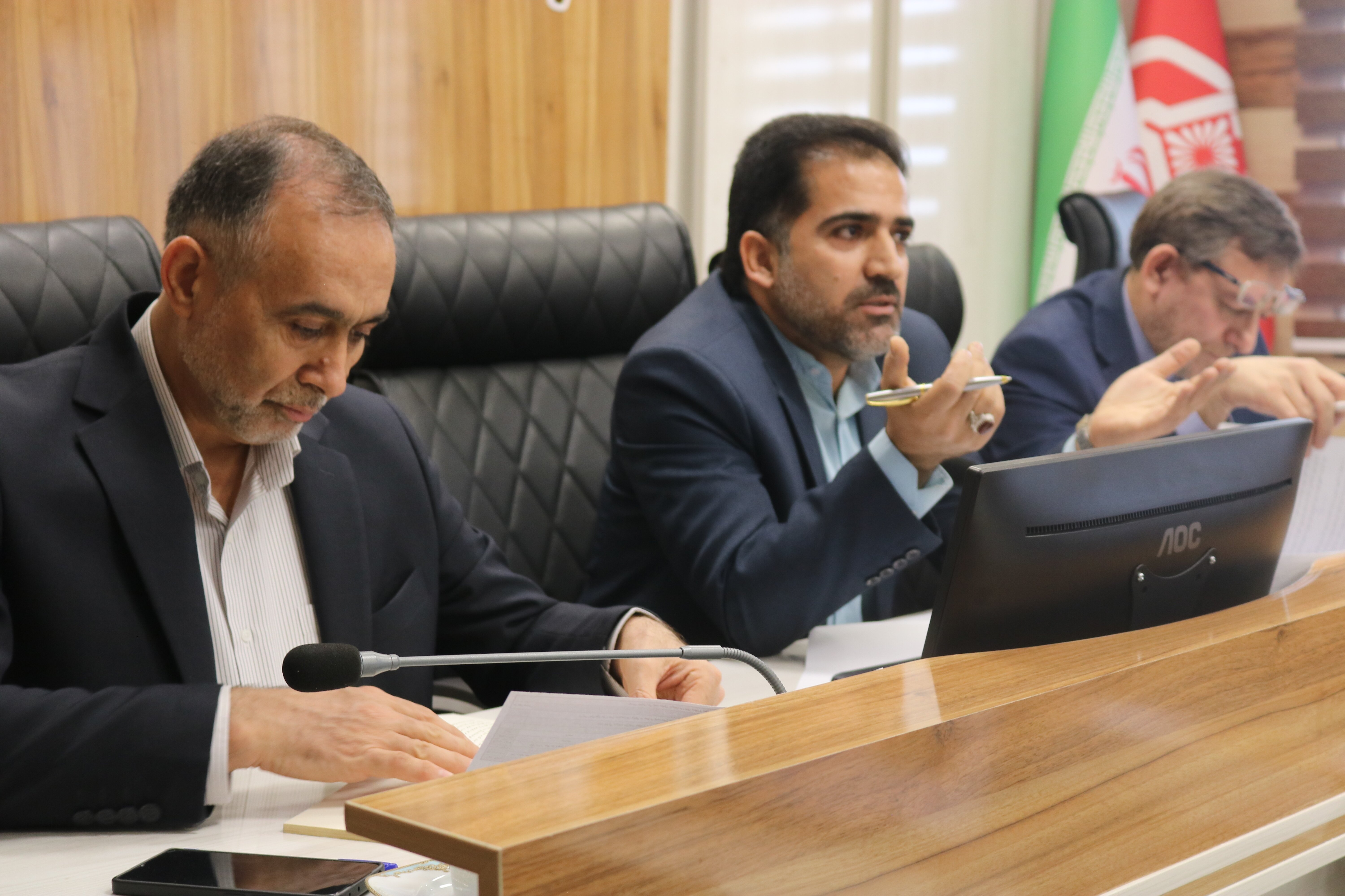 نخستین همایش تخصصی ابعاد حقوقی حاکمیت سرزمینی جمهوری اسلامی ایران بر جزایر سه‌گانه خلیج فارس برگزار شد+ تصاویر