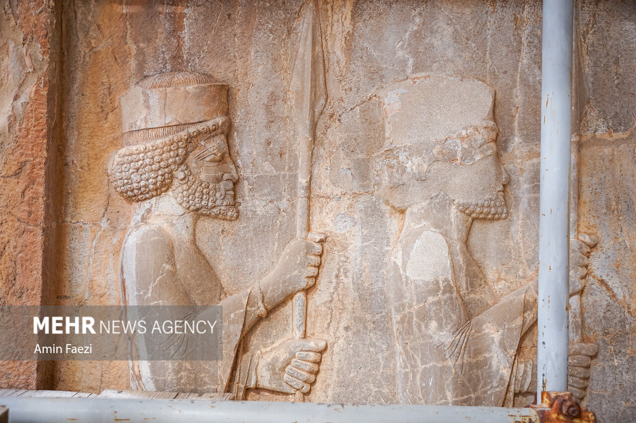 مرمت در حریم شاهان