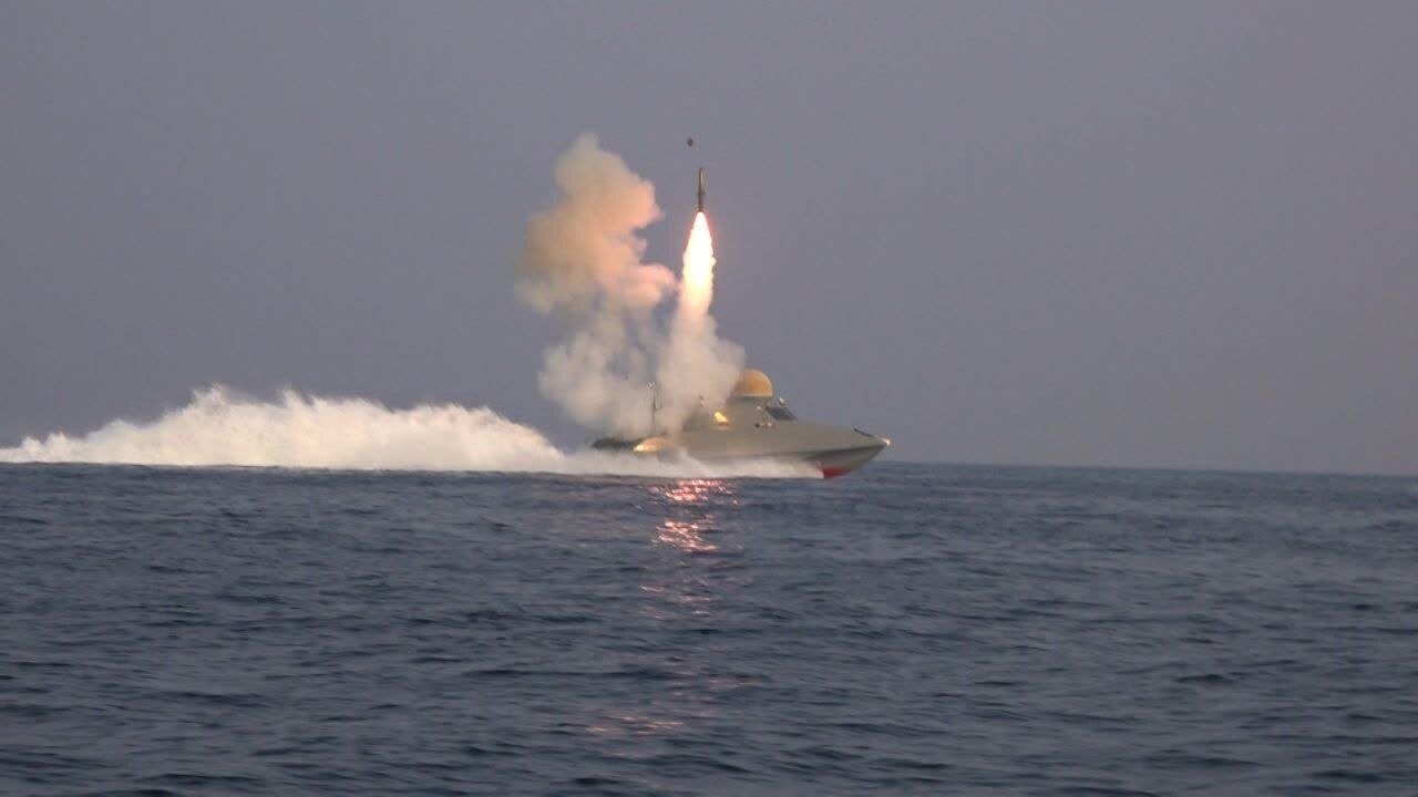 10 سلاح خاص نیروی دریایی سپاه چه بود؟ | از موشک بالستیک مرموز ندسا چه می دانیم؟