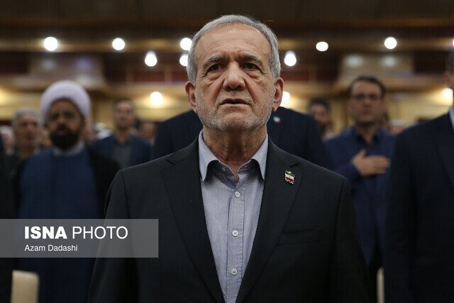 اخبار سیاسی ۱۵ آذر؛ توضیحی درباره بازنشستگی ۲۰ساله خبرنگاران/آخرین دستور پزشکیان برای انتقال آب/آمادگی برای جنگ در دریا