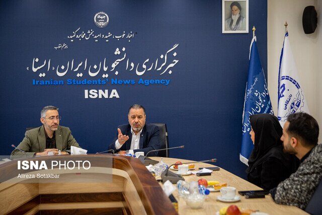 اخبار سیاسی ۱۵ آذر؛ توضیحی درباره بازنشستگی ۲۰ساله خبرنگاران/آخرین دستور پزشکیان برای انتقال آب/آمادگی برای جنگ در دریا