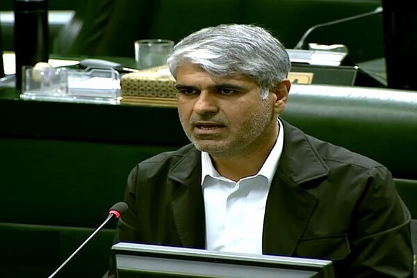 نماینده ایذه در مجلس: دانشجوی اخلاقمدار، بهترین نسخه برای آینده هر جامعه است