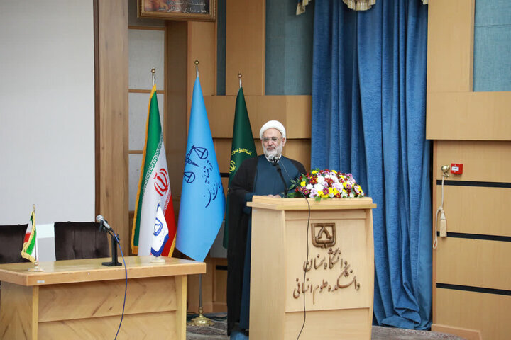 ساماندهی داوران و مقابله با داوریهای غیرحرفهای در استان سمنان