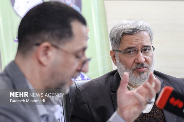 امارات بندرهای مهم دنیا را خریده است/ جنگ بعدی جنگ انرژی و بنادر است