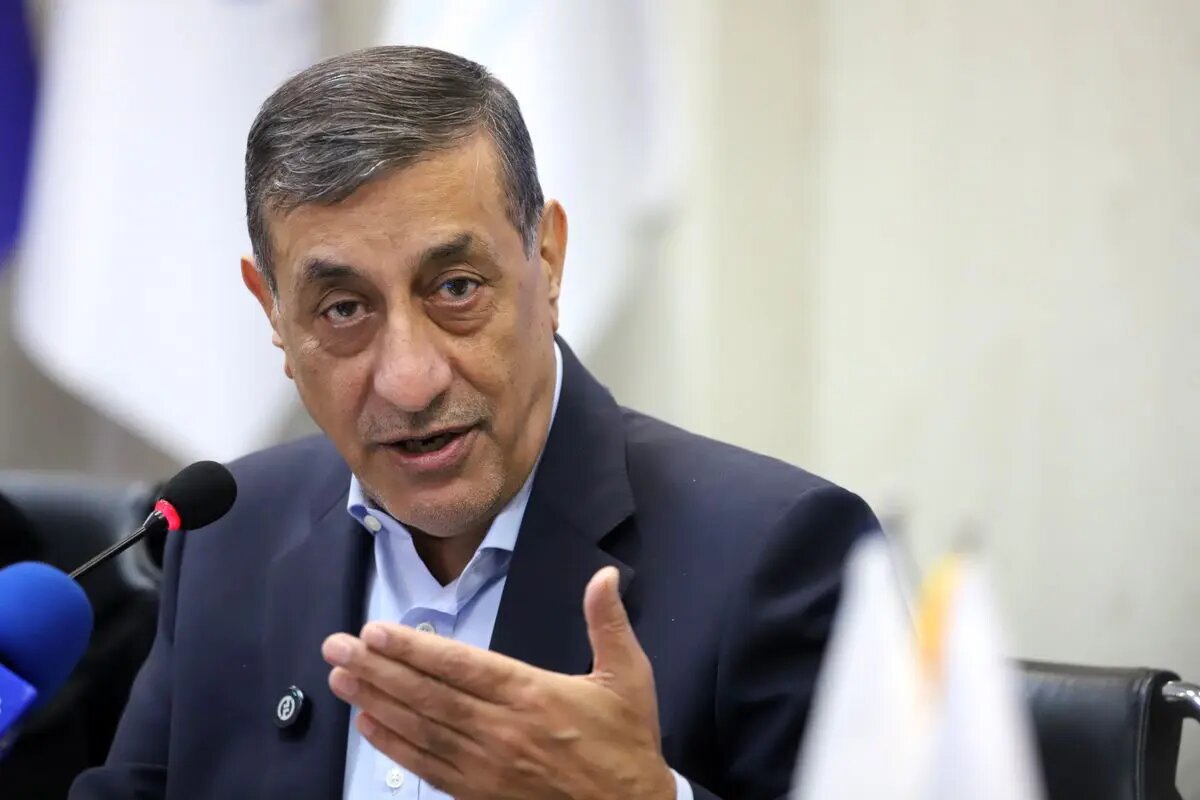 سیاست باید از علم تمکین کند