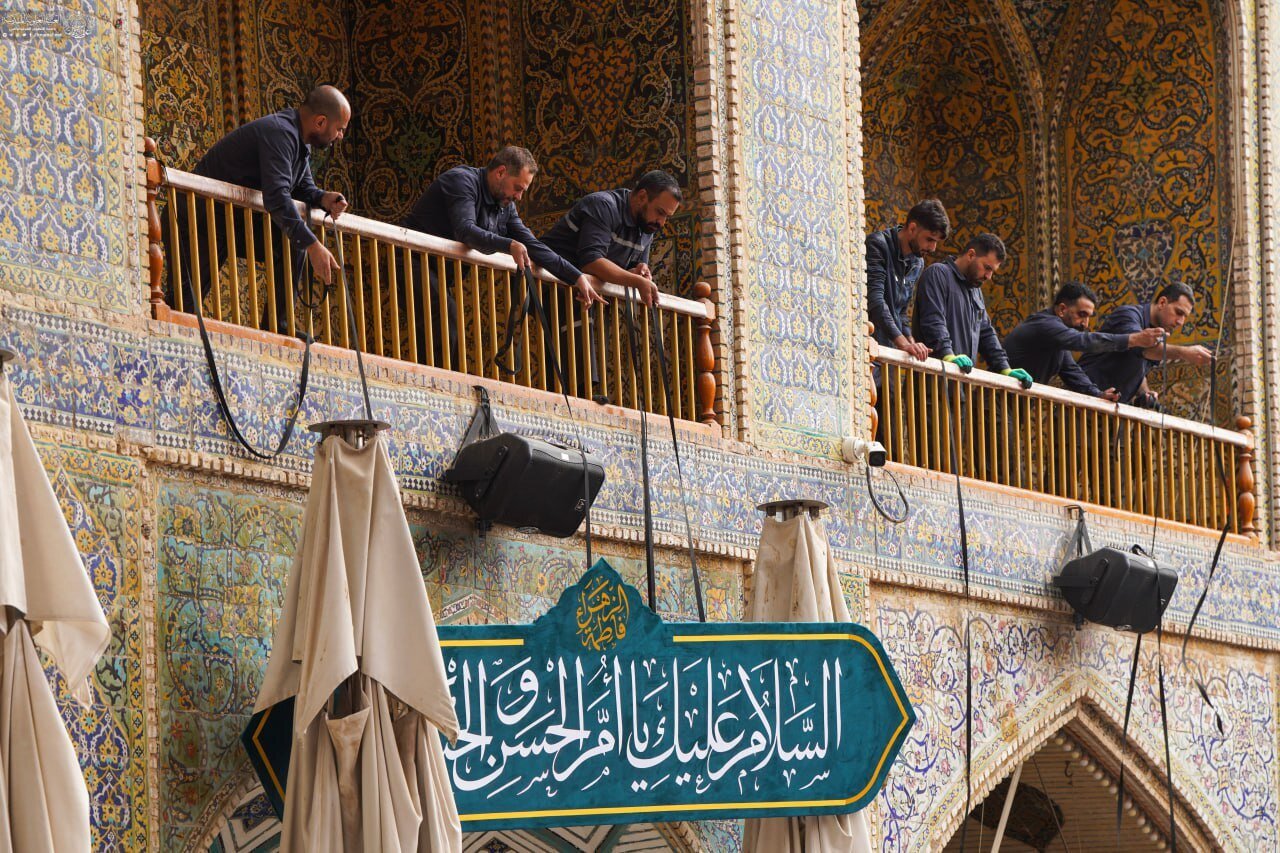 نصب کتیبه های جدید در حرم علوی به مناسبت  میلاد حضرت زهرا (س) + آلبوم تصاویر