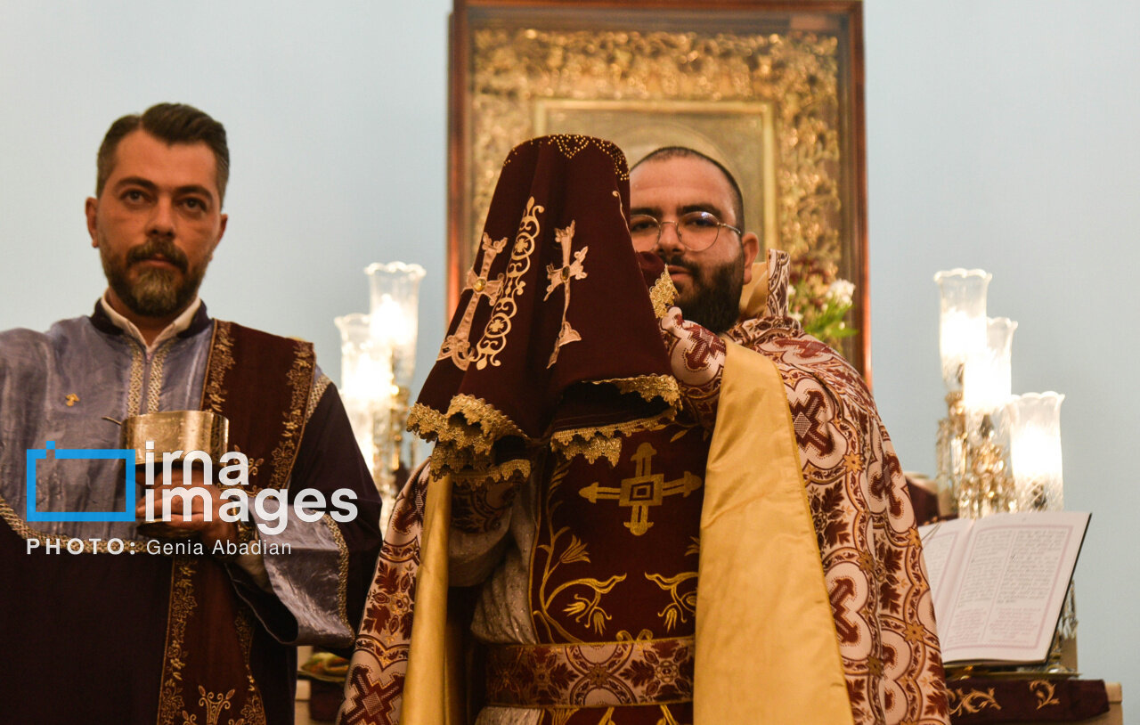 مراسم روز «میناس مقدس»