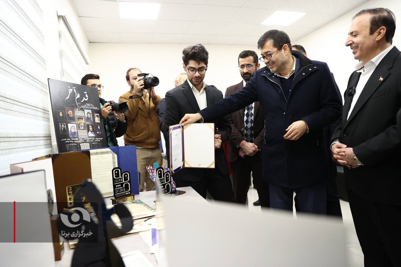 بازدید وزیر ورزش و جوانان از خانه جوان قزوین
