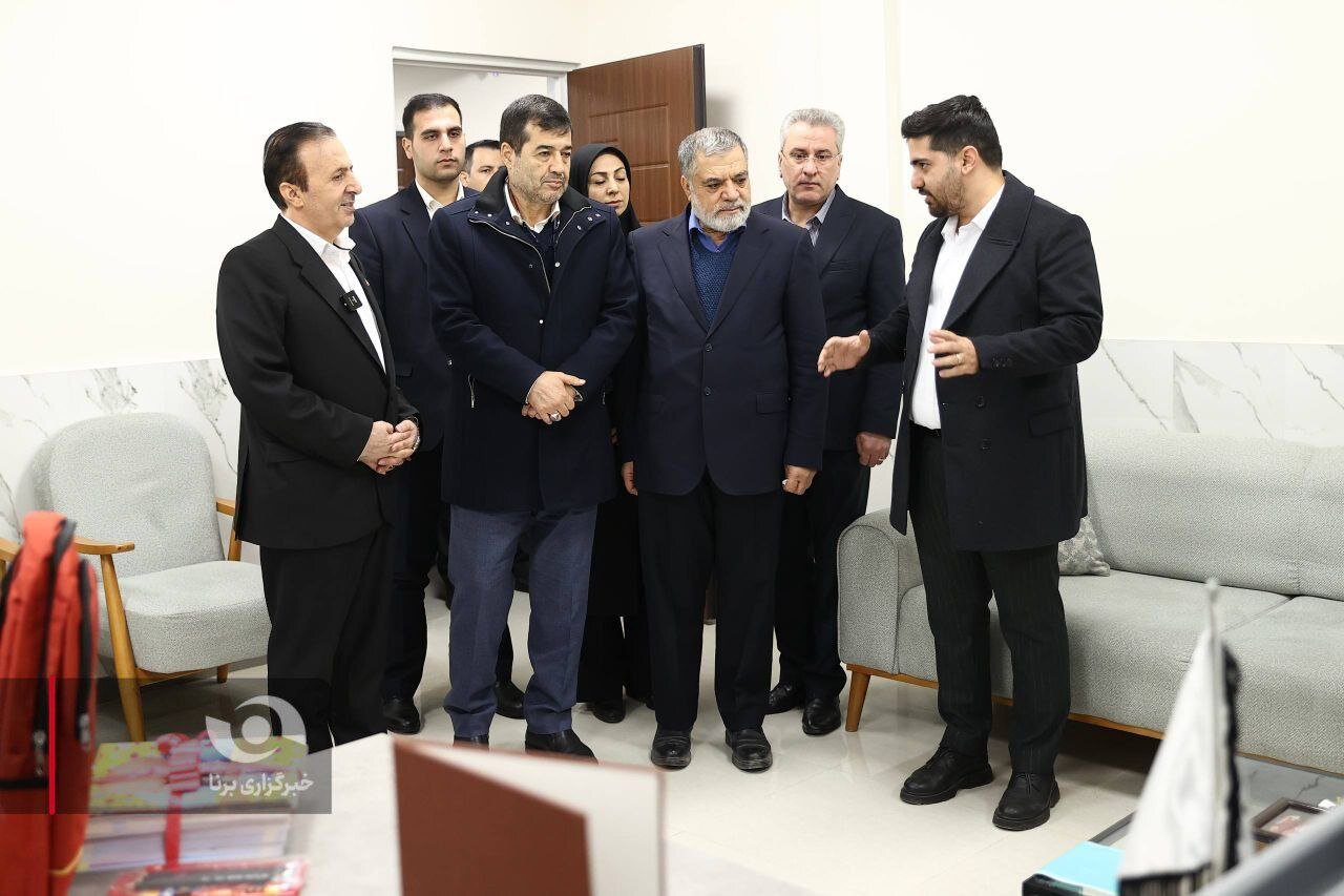 بازدید وزیر ورزش و جوانان از خانه جوان قزوین