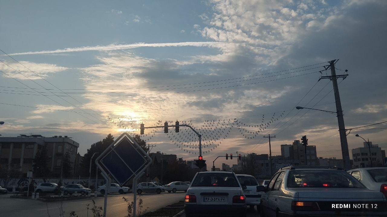 حال و هوای ابری و زیبای آسمان مشهد