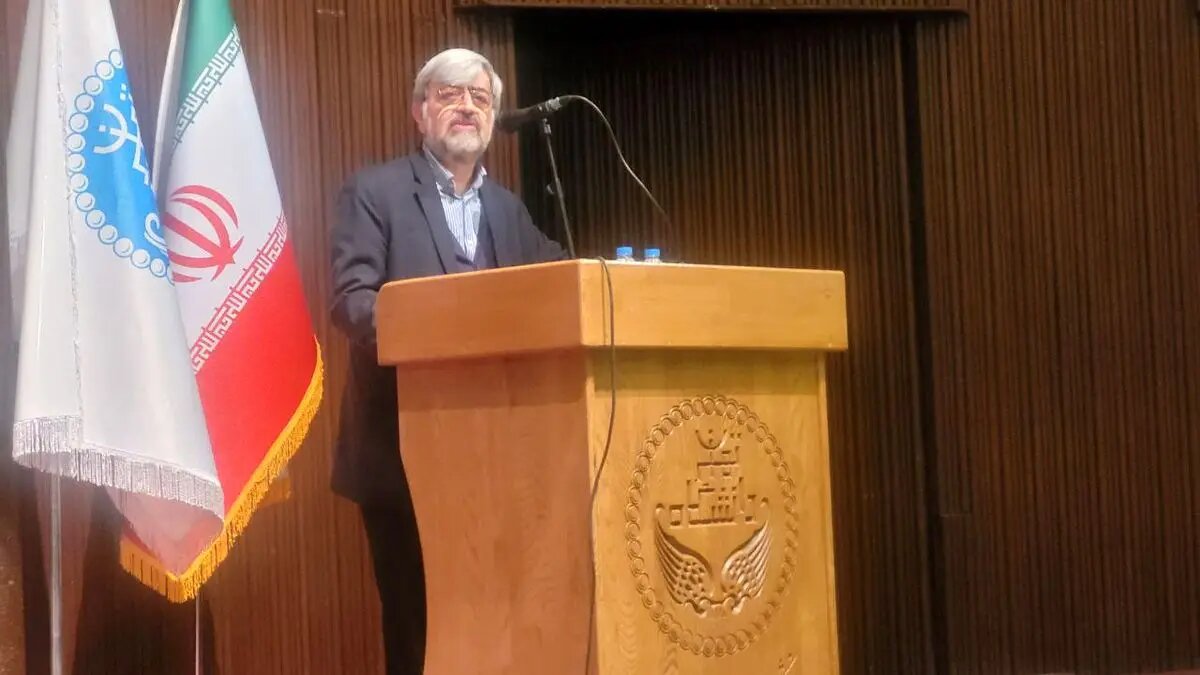 اگر توازنی میان جامعه مدنی و حکومت برقرار نباشد، آن جامعه نمیتواند آرزوی توسعه داشته باشد