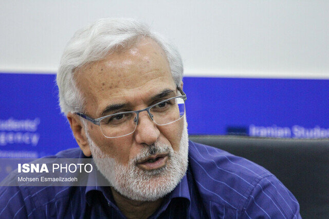 یک استاد دانشگاه: هر چه کنشگری سیاسی دانشجویان کم شود، آسیبهای اجتماعی بیشتر خواهد شد