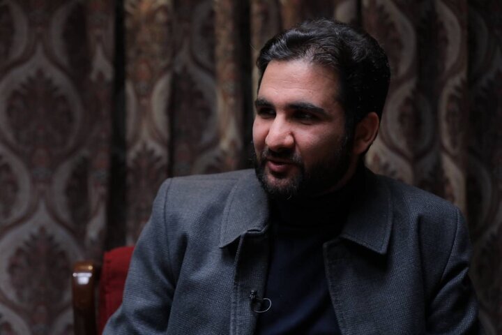 ماجرای کتاب ربطی به فیلم «اخراجیها» ندارد/ نگاه به اسارت از زاویه طنز