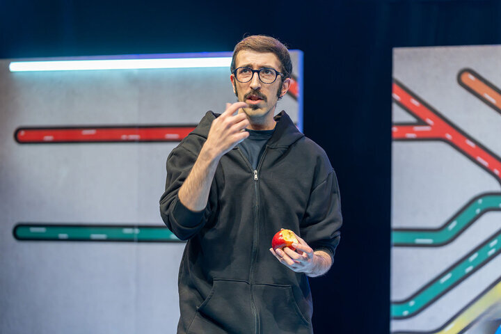 روایتی از روزمرگی در زندگی امروز؛ مترو بازتاب‌دهنده تنوع اجتماعی است