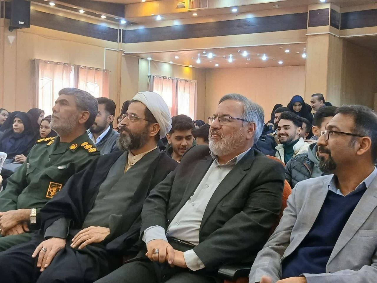 بیش از ۸۸ هزار دانشجو در دانشگاه آزاد اسلامی خراسان رضوی تحصیل میکنند