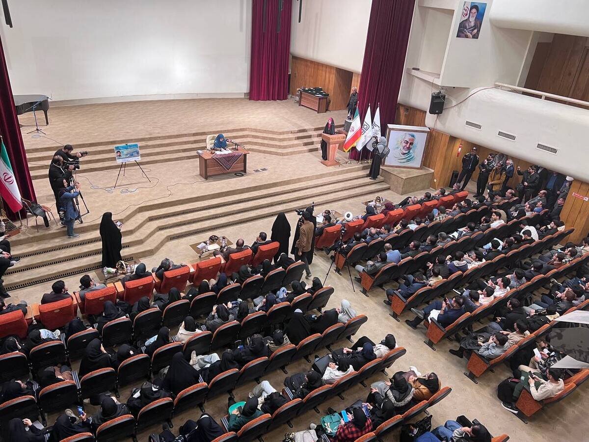 روایت تصویری از برگزاری مراسم روز دانشجو در دانشگاه شهید باهنر کرمان
