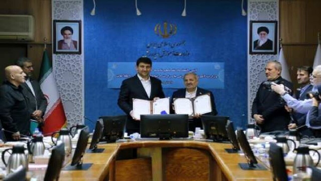 همکاری وزارت آموزشوپرورش و وزارت ارتباطات برای ارائه اینترنت پر سرعت در مدارس