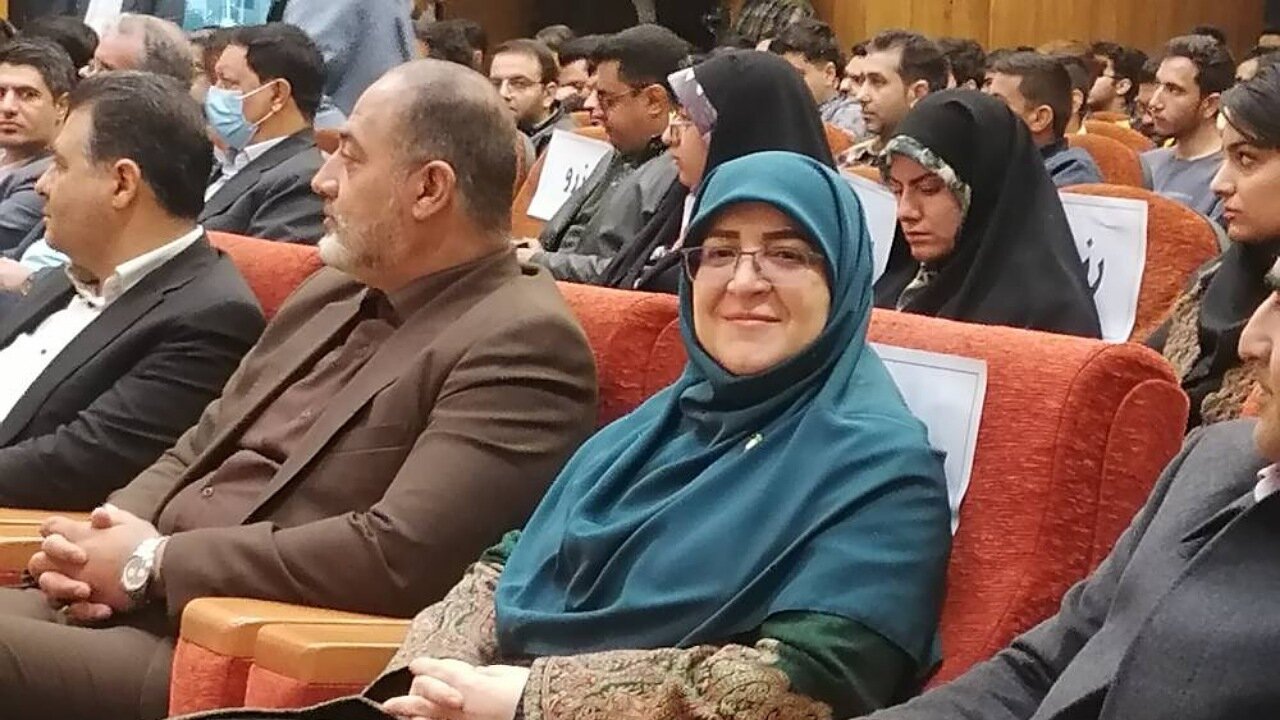 دولت زیر پرچم واحد، مشکلات کشور را مدیریت میکند