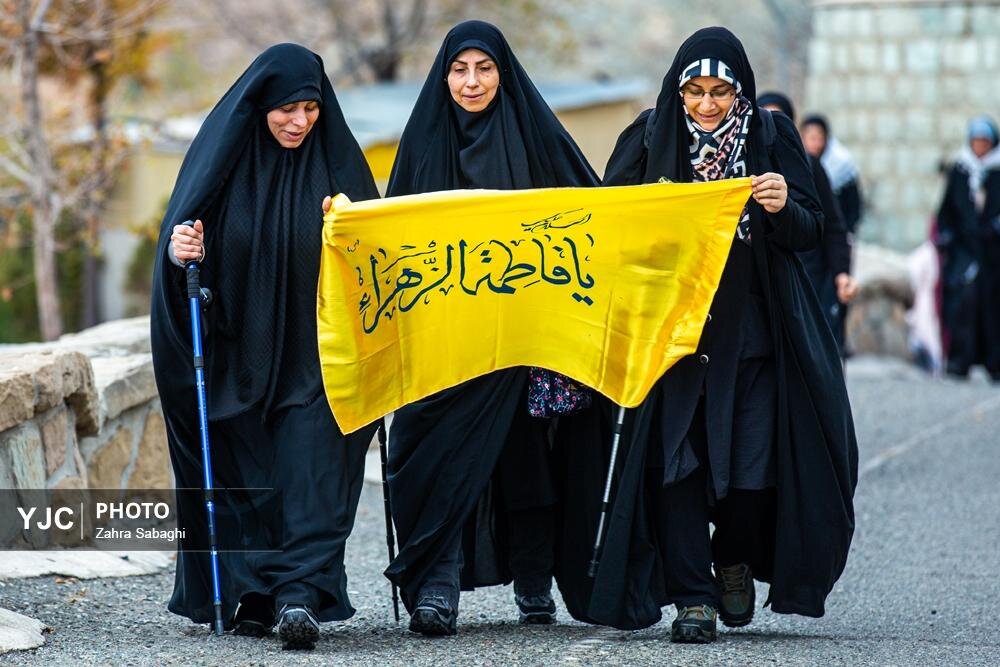 کوهپیمایی ۱۱۰ تیم بانوان به مناسبت روز زن