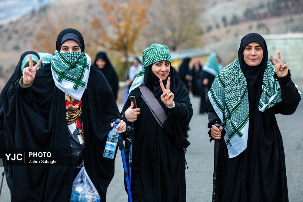 کوهپیمایی ۱۱۰ تیم بانوان به مناسبت روز زن