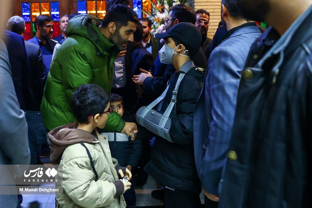عکس/حضور شخصیت های سیاسی و کشوری در مراسم ترحیم خانوادۀ سقاب اصفهانی