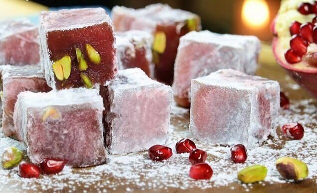 لوکوم انار ؛ شیرینی اصیل و خوشرنگ ترکی ویژه یلدا