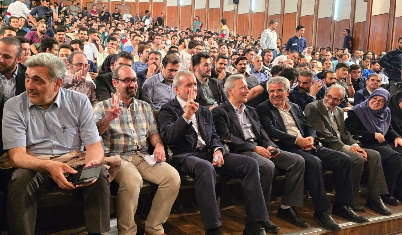 توصیف مشکلات، مسئله امروز کشور نیست