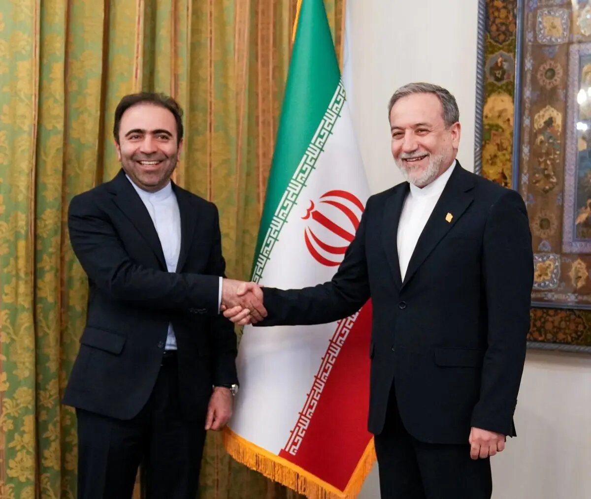 دیدار سفیر جدید ایران در ارمنستان با وزیر امور خارجه