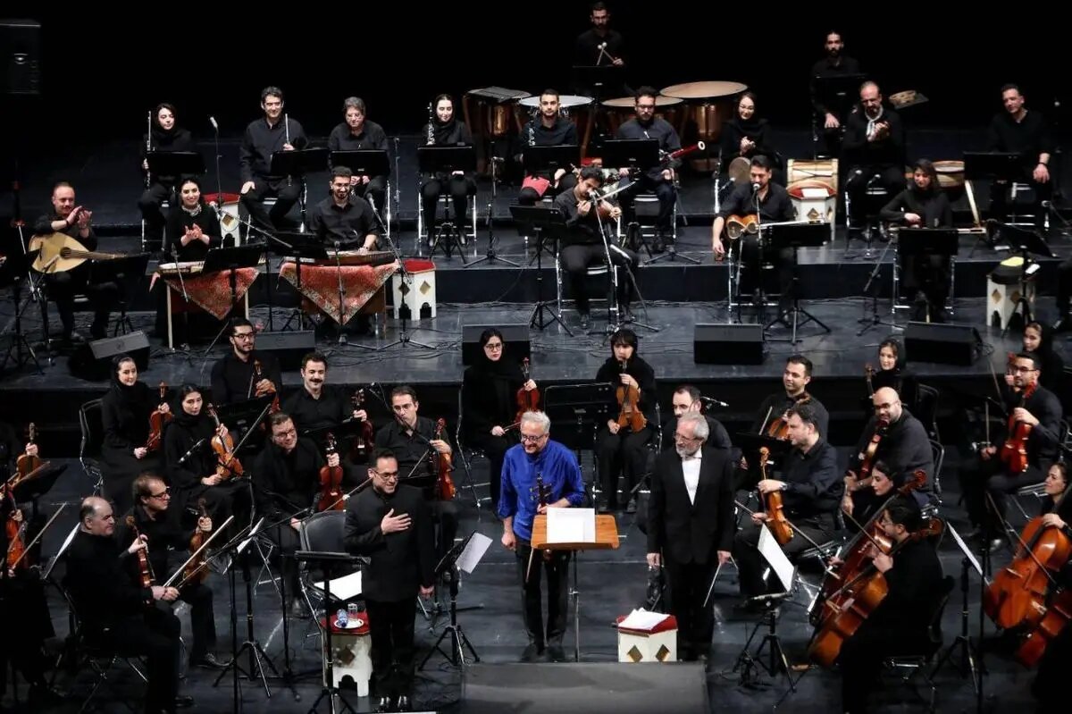 وحید تاج و سعید فرج‌پوری ارکستر ملی ایران را همراهی کردند