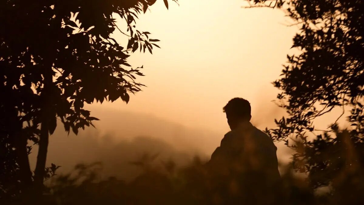 پوستر مستند «عزیززاده» رونمایی شد