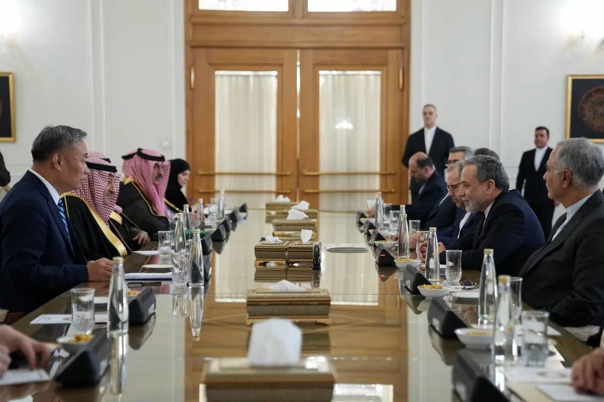 دیدار قائممقام وزیر امور خارجه عربستان سعودی و معاون وزیر امور خارجه چین با وزیر امور خارجه
