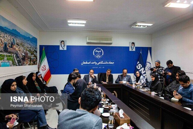 مطالبه‌گری صریح دانشجویان از استاندار اصفهان به مناسبت روز دانشجو