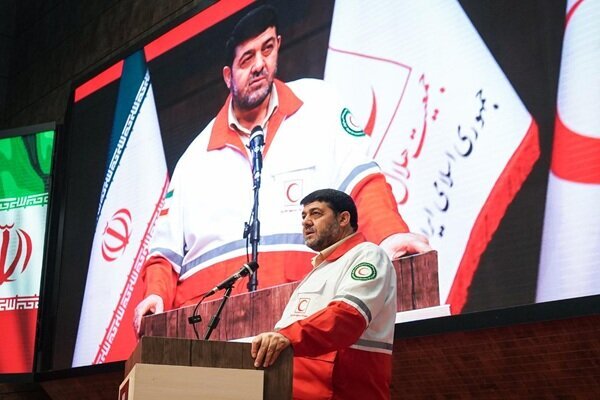 کولیوند: داوطلبان هلالاحمر نماد انسانیتاند