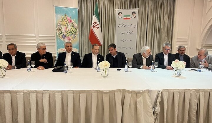 نشست استاندار اردبیل با وزیر امور خارجه در سفر به جمهوری آذربایجان