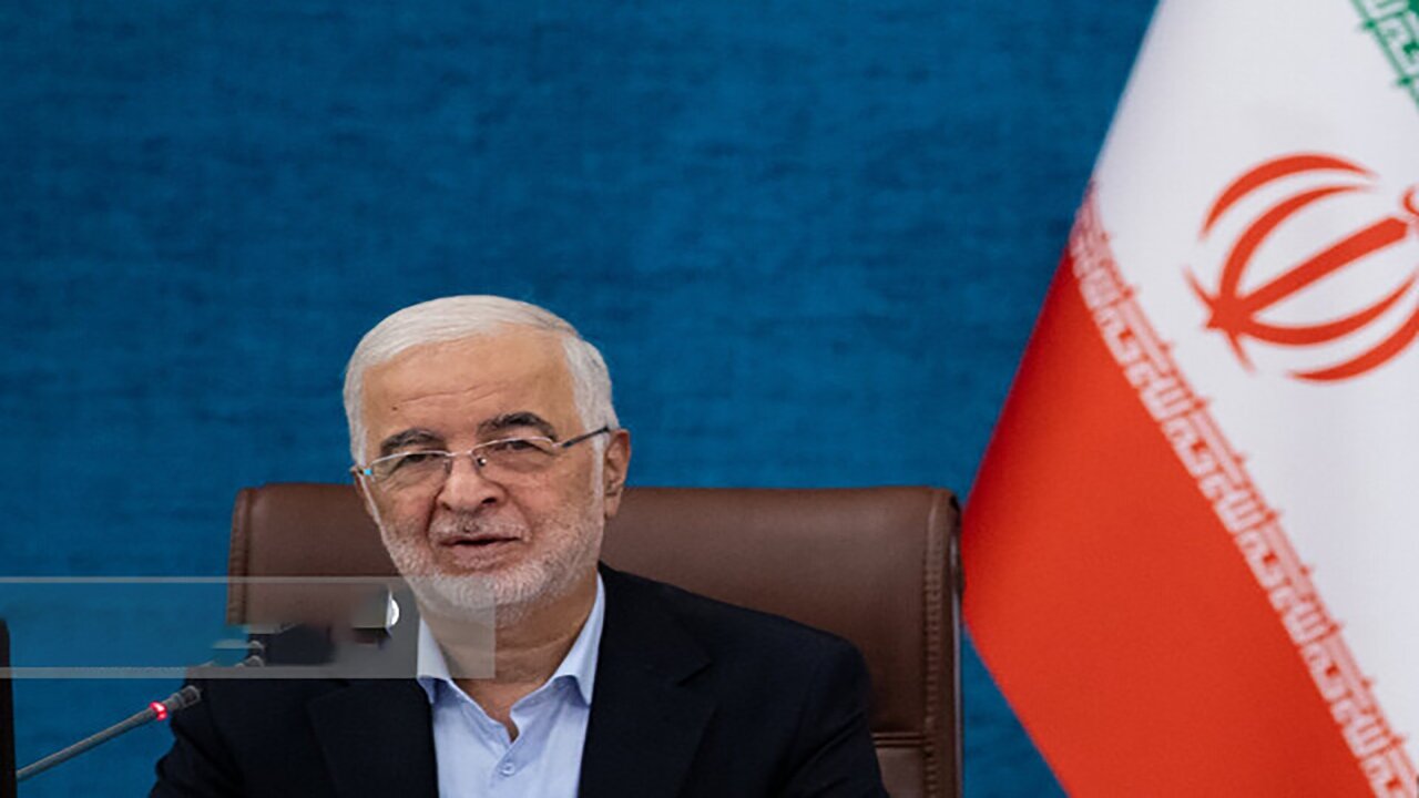 توضیح مومنی درباره پایین بودن حقوق مجموعه وزارت کشور