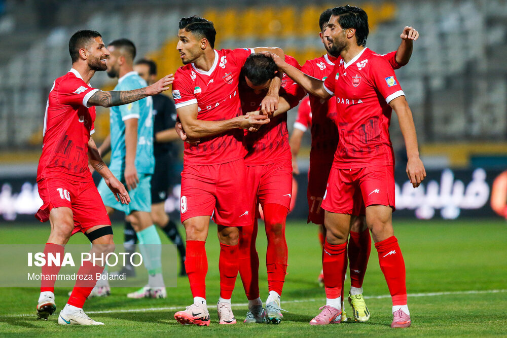 هفته سیزدهم لیگ‌برتر فوتبال ایران؛ پیکان - پرسپولیس