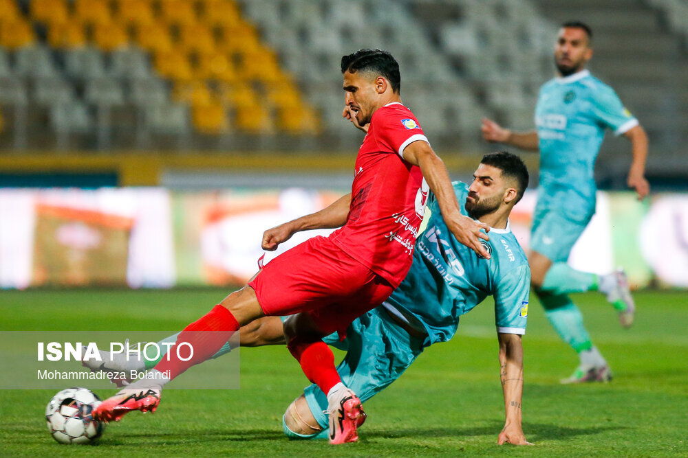 هفته سیزدهم لیگ‌برتر فوتبال ایران؛ پیکان - پرسپولیس