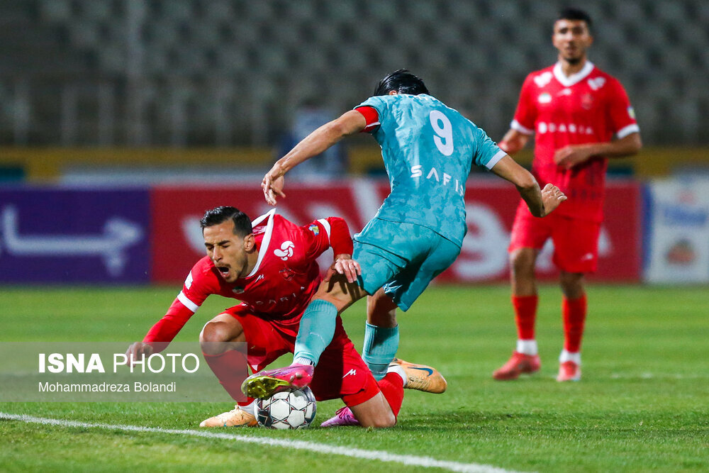 هفته سیزدهم لیگ‌برتر فوتبال ایران؛ پیکان - پرسپولیس