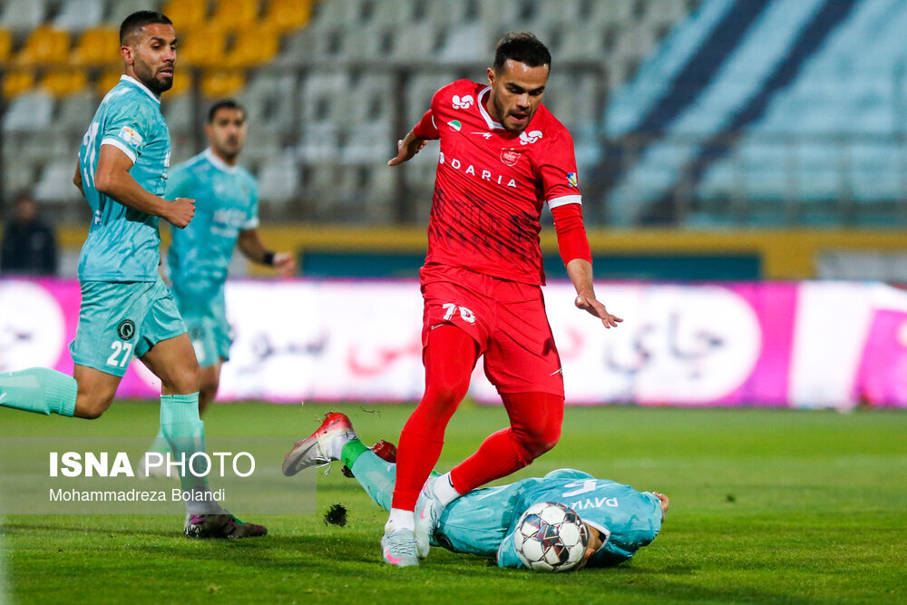 هفته سیزدهم لیگ‌برتر فوتبال ایران؛ پیکان - پرسپولیس