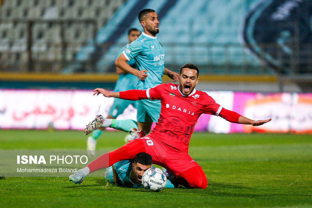 هفته سیزدهم لیگ‌برتر فوتبال ایران؛ پیکان - پرسپولیس