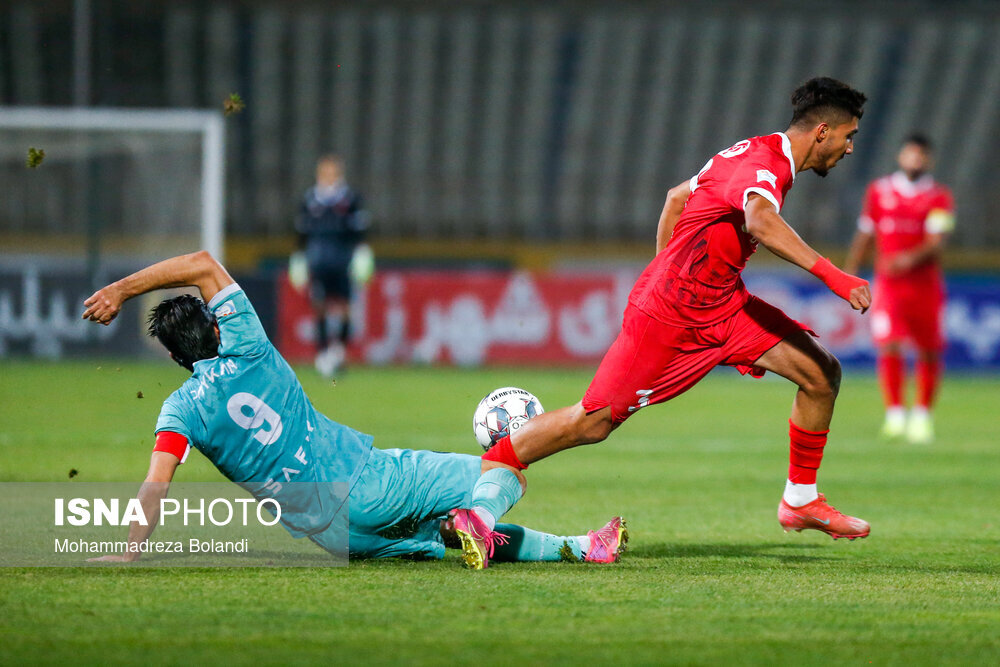 هفته سیزدهم لیگ‌برتر فوتبال ایران؛ پیکان - پرسپولیس