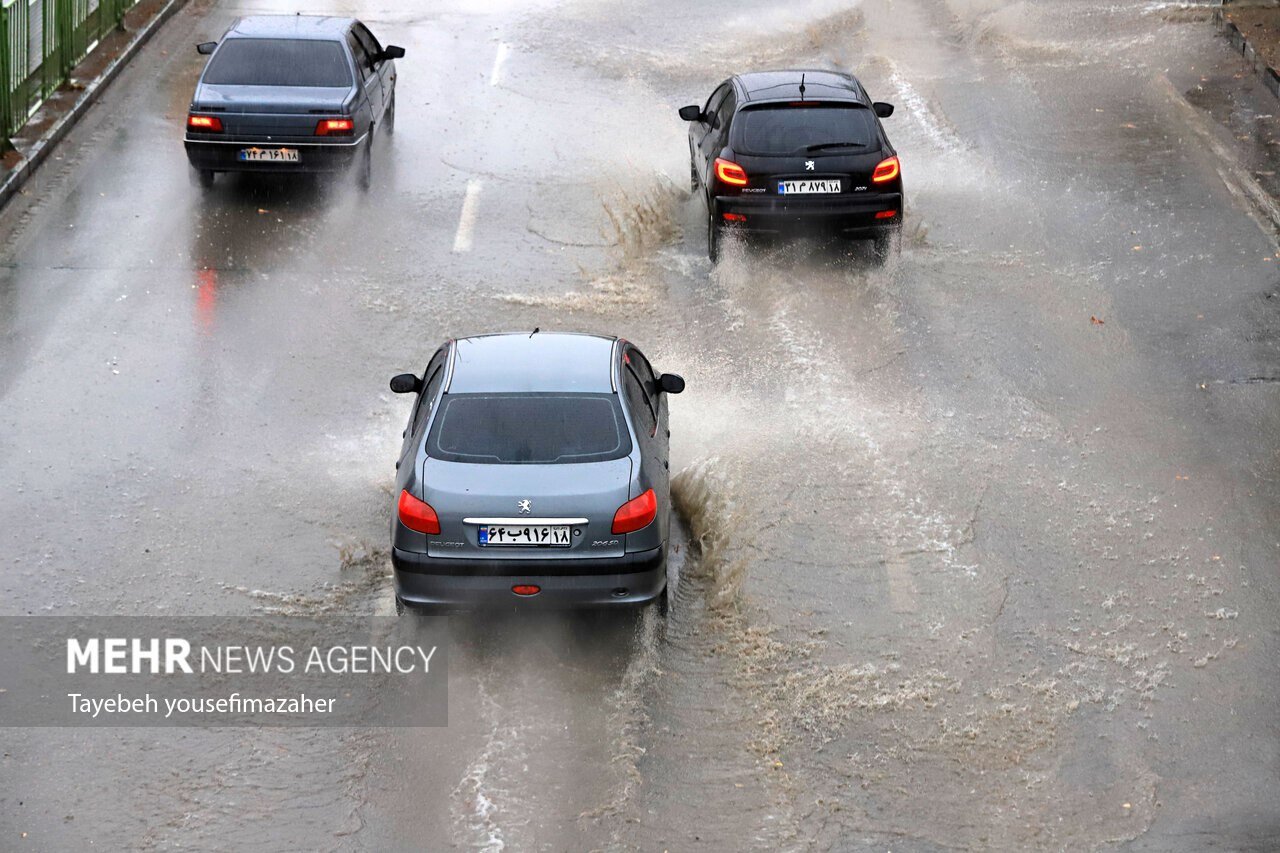 عکس/بارش سنگین باران در همدان
