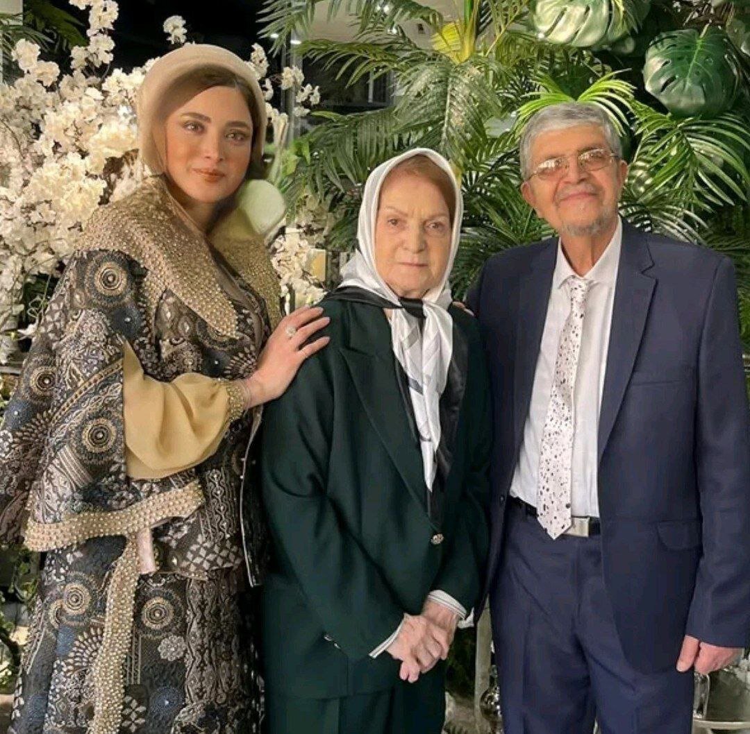 بهنوش طباطبایی روز مادر را با خانواده جشن گرفت